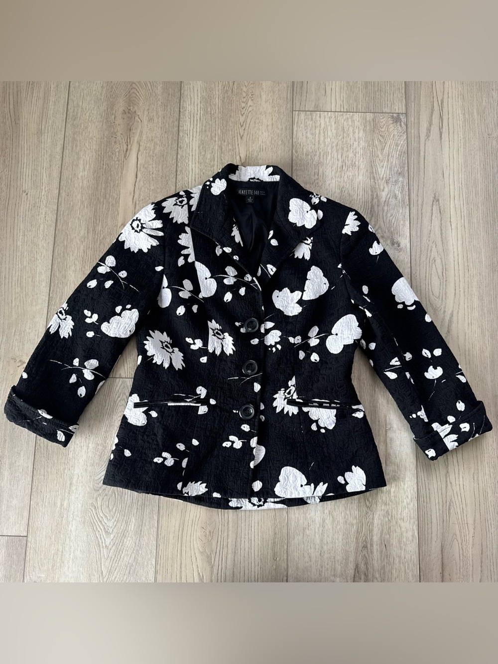 Lafayette 148 New York Black Blazer with White Floral Embroidery size 6